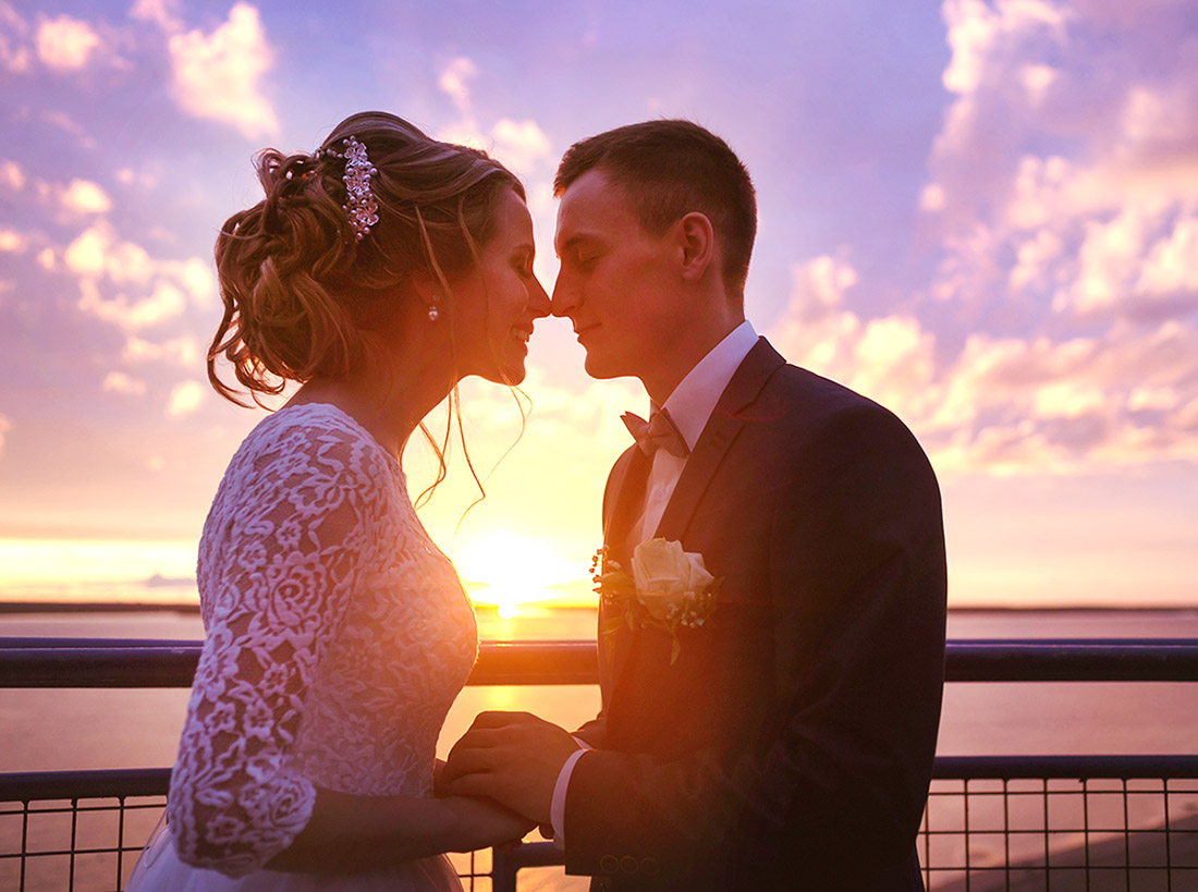 Las Vegas Sunset Wedding Venue Ceremony Packages with Lake and Garden Views