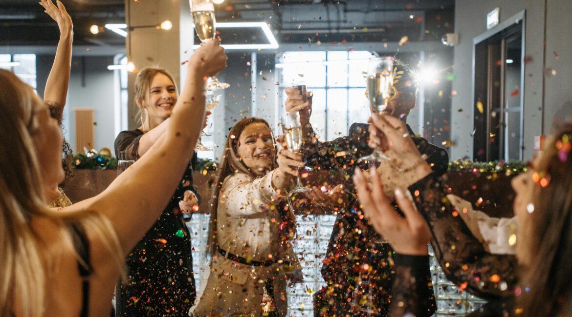 Why You Should Host Your Corporate Holiday Party at Lakeside Weddings and Events