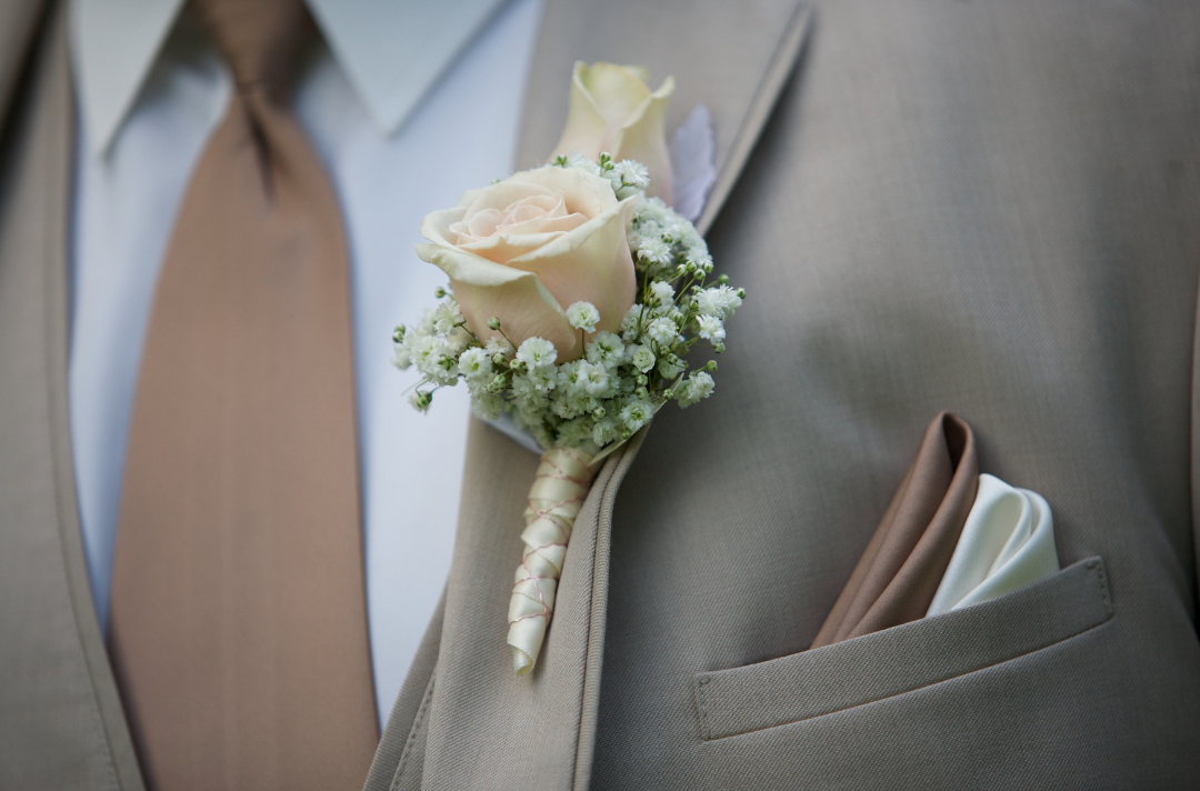 How to Style The Pantone Color of the Year Wedding That Feels Fresh, Rich, and Unforgettable 
