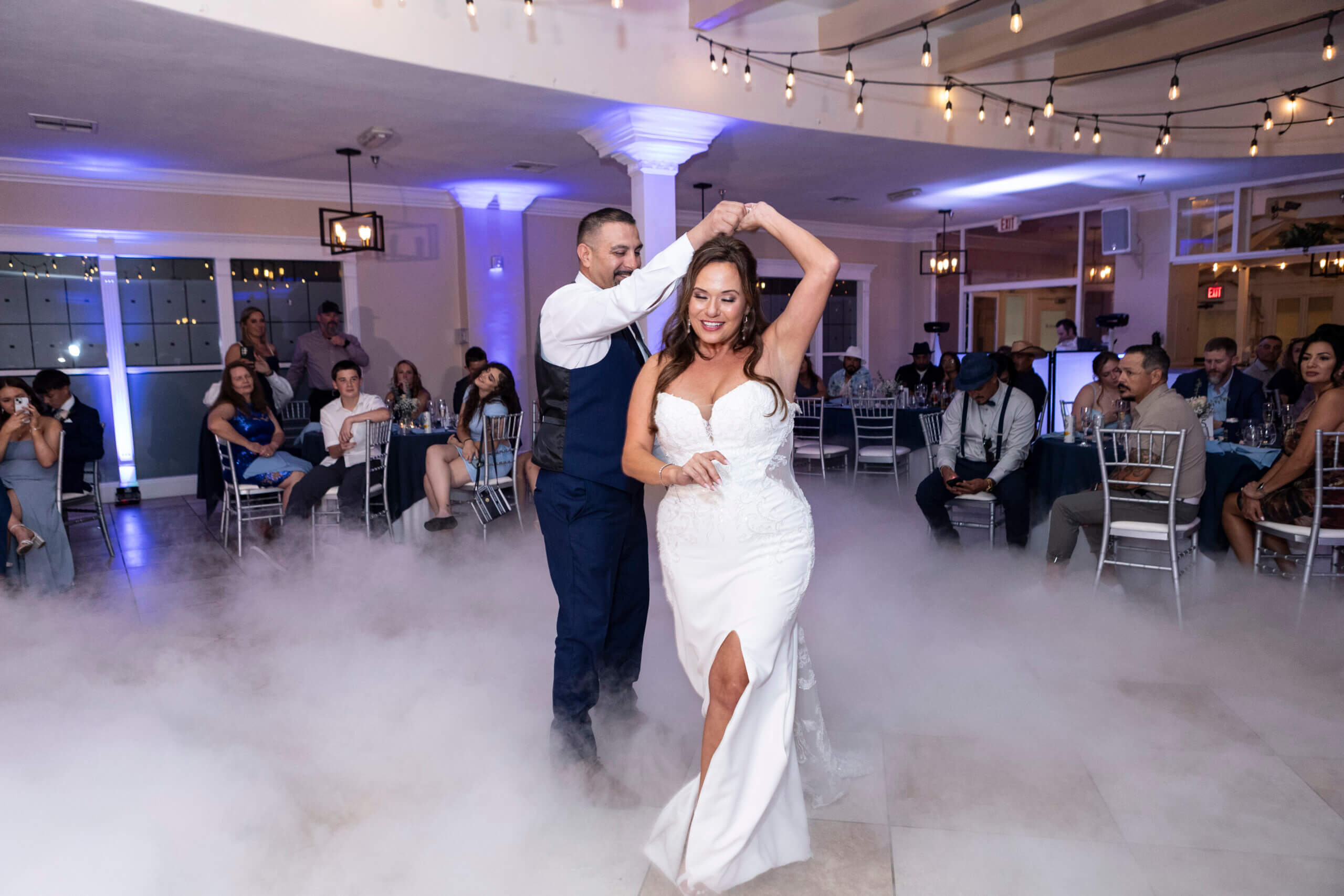 All-Inclusive Lakeside Wedding Venues That Do the Decorating